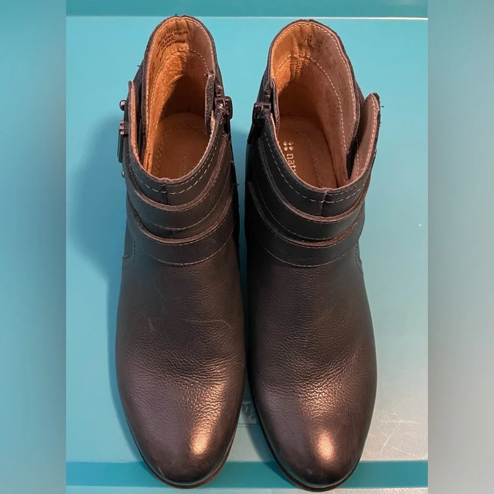 Womens 7M Blue Naturalizer Short Boot - Picture 1 of 7
